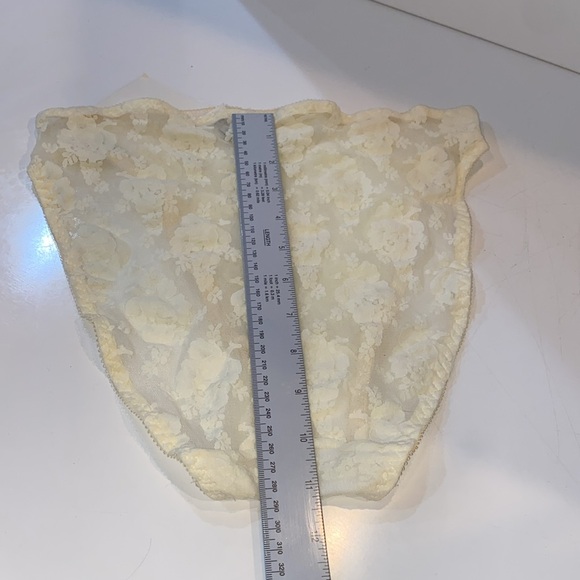 Christian Dior Intimates VTG 80’s French Vanilla Floral Lace Panty Large NWT - Picture 6 of 10